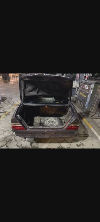 Mercedes-Benz E-Класс I (W124) 220 2.2 AT