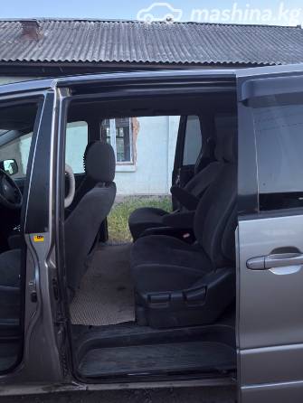 Toyota Estima II Рестайлинг 2.4 AT
