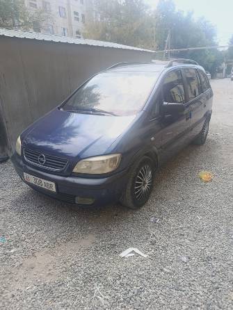 Opel Zafira A 2.2 MT
