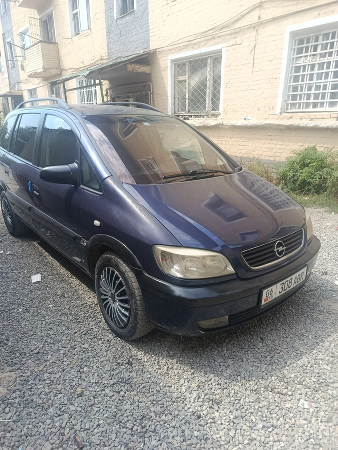 Opel Zafira A 2.2 MT