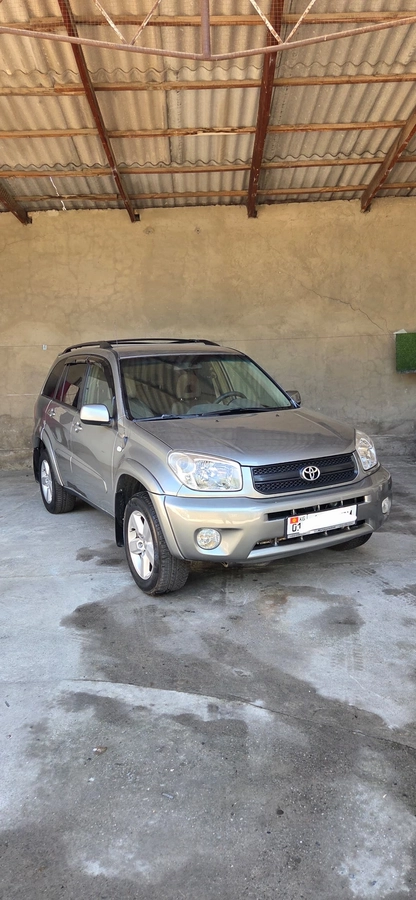 Toyota RAV4 II (XA20) Рестайлинг 2.4 AT 4WD