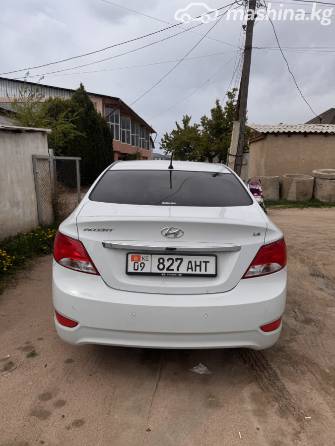 Hyundai Accent IV 1.4 CVT