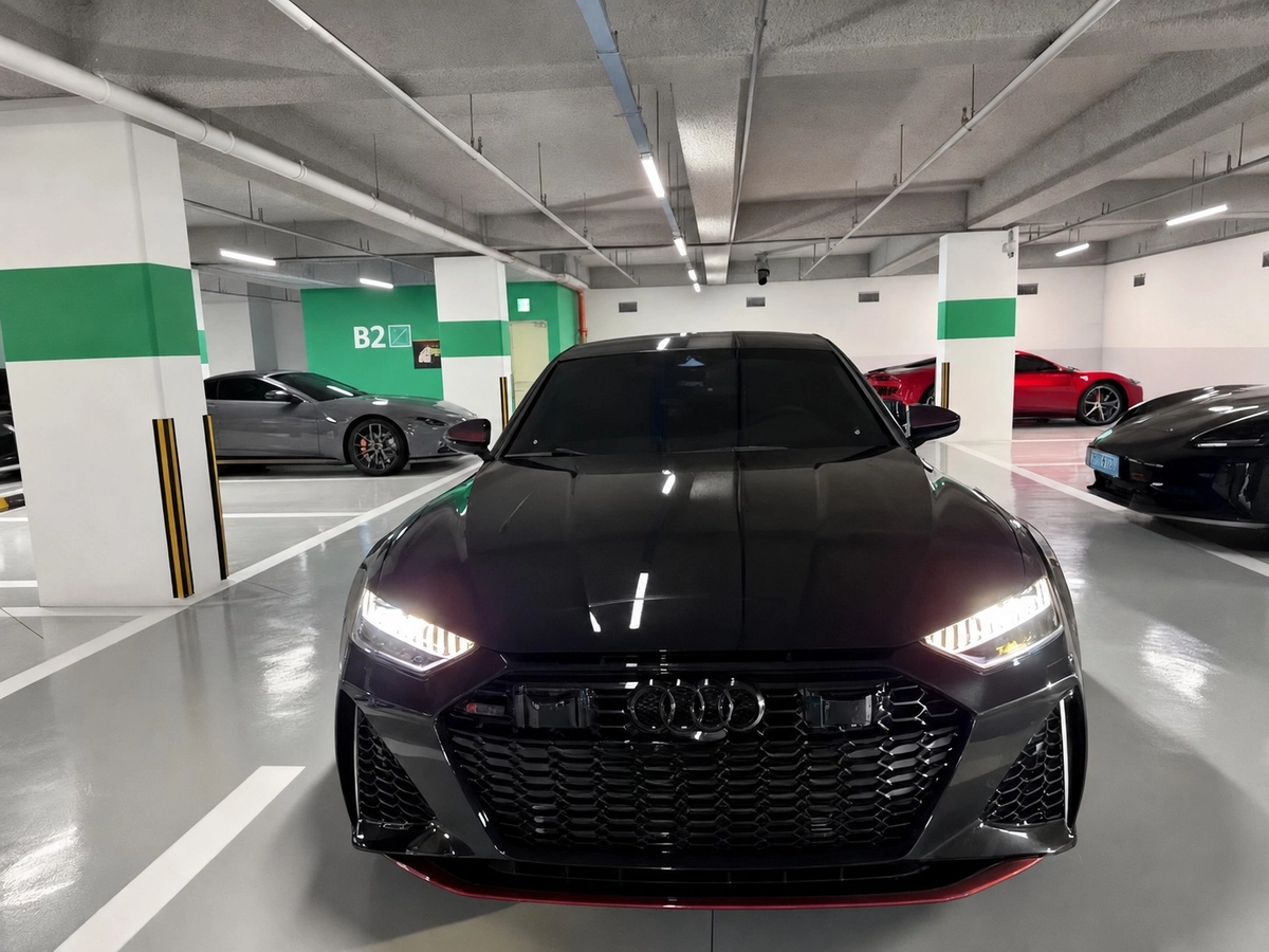 Audi RS 7 II (4K) performance 4.0 AT 4WD