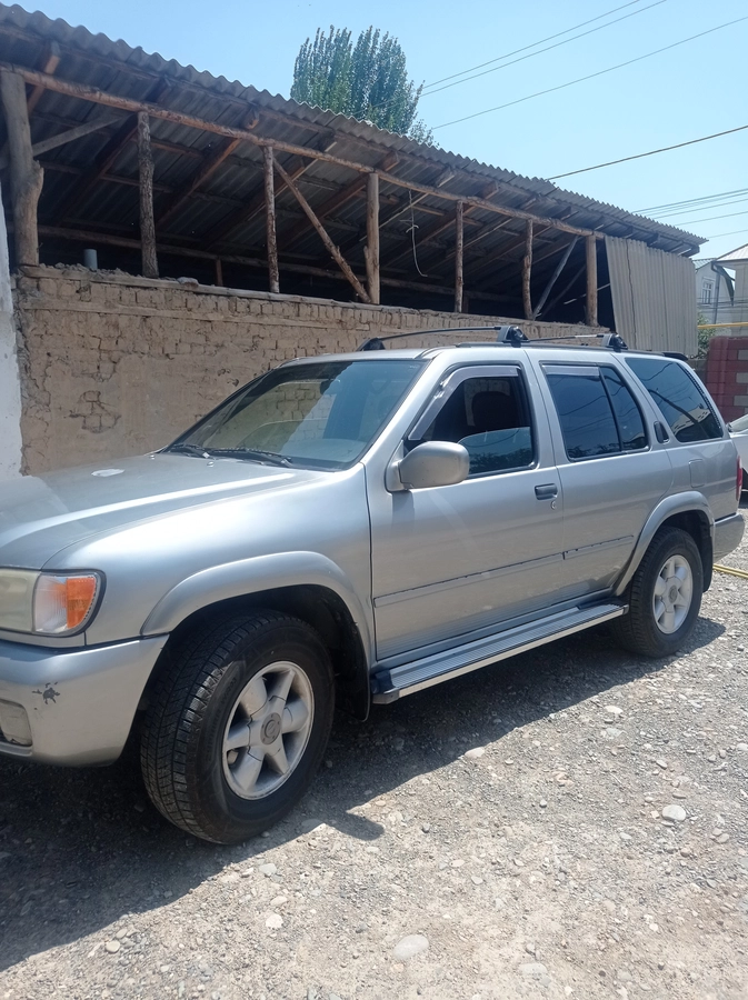 Nissan Pathfinder II 3.3 AT 4WD