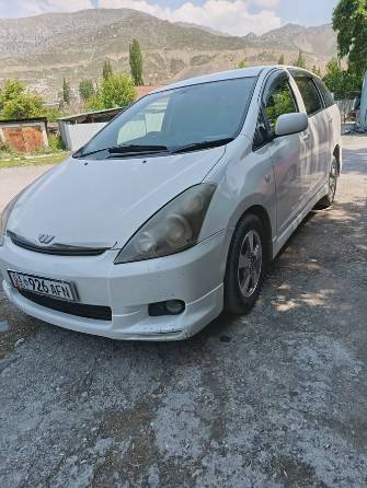 Toyota Wish I Рестайлинг 1.8 AT