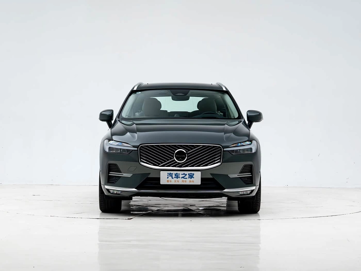 Открыть фото Volvo XC60 II Рестайлинг 2.0 AT
