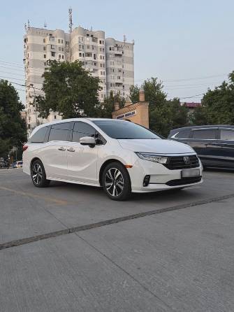 Honda Odyssey V Рестайлинг 2 2.4 CVT 4WD