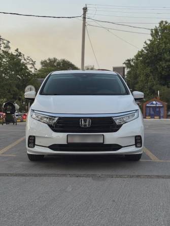 Honda Odyssey V Рестайлинг 2 2.4 CVT 4WD