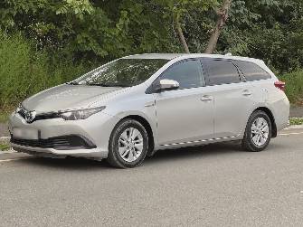 Toyota Auris II Рестайлинг 1.8hyb CVT