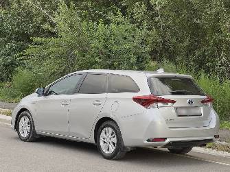 Toyota Auris II Рестайлинг 1.8hyb CVT