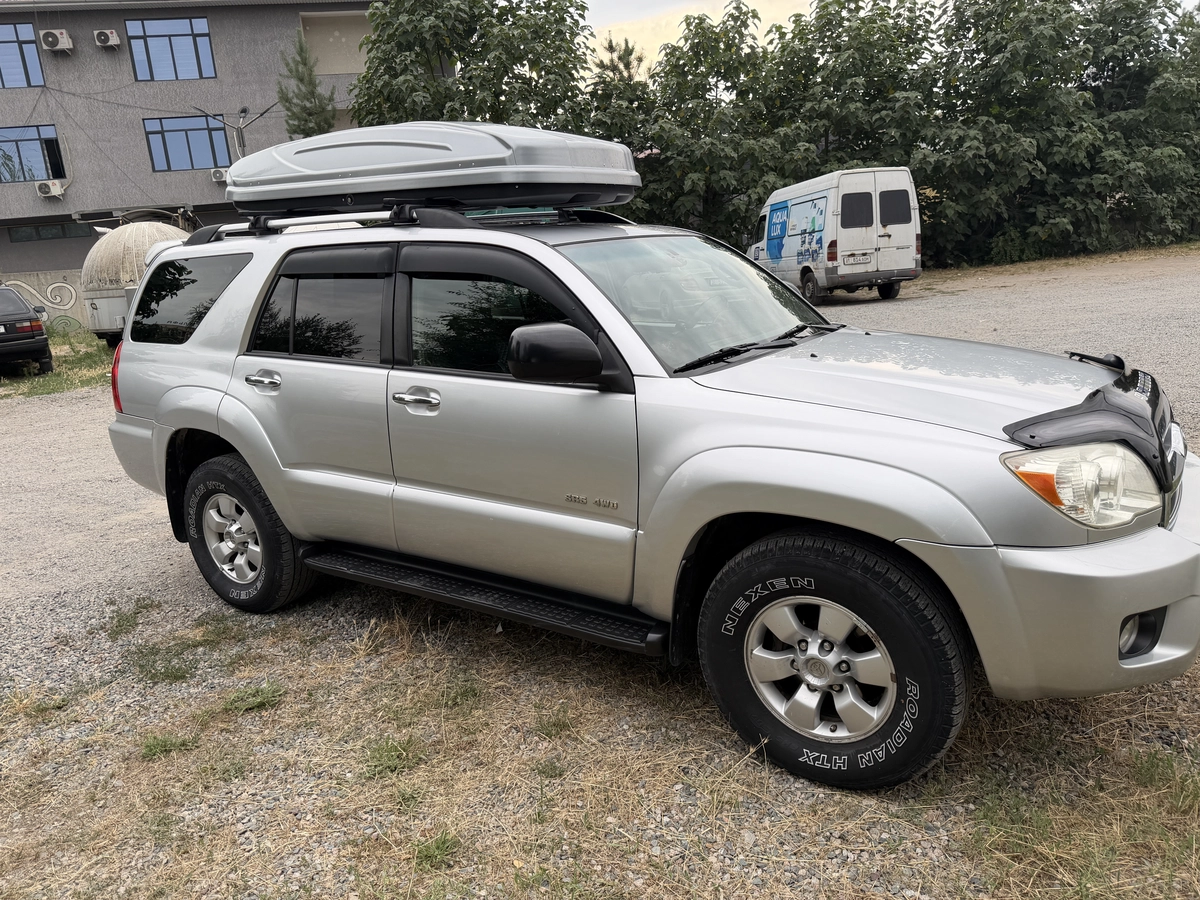 Открыть фото Toyota 4Runner IV Рестайлинг 4.0 AT 4WD