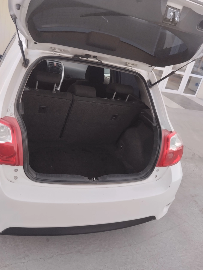 Открыть фото Toyota Auris I 1.4d MT