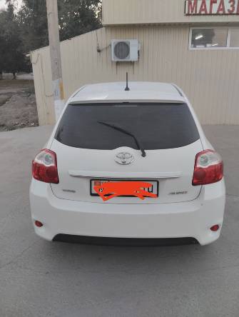 Toyota Auris I 1.4d MT