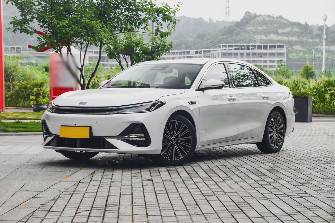 Geely Galaxy A7 1.5hyb AT