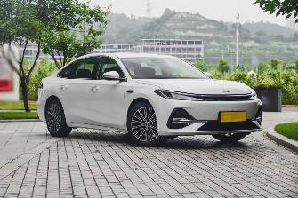 Geely Galaxy A7 1.5hyb AT