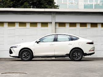 BYD Qin III DM-i 1.5hyb CVT
