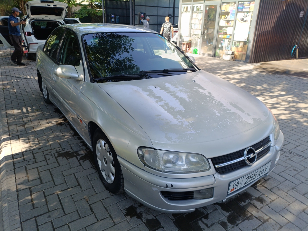 Opel Omega B 2.5 MT