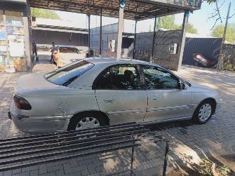 Opel Omega B 2.5 MT