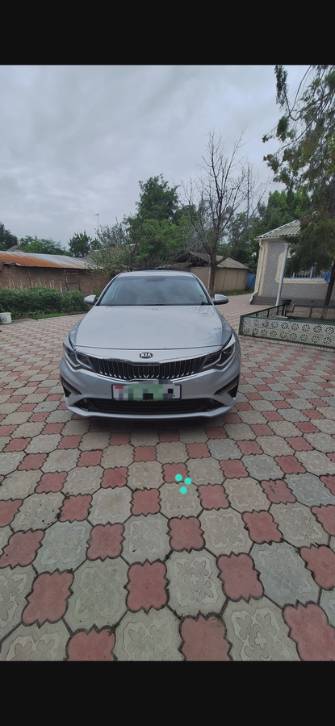 Kia K5 III LPi 2.0 AT