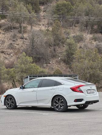 Honda Civic X 2.0 CVT