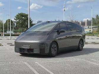 LiXiang Mega 102.7 kWh Electro AT 4WD