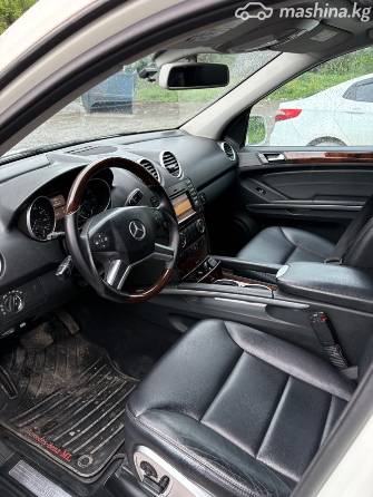 Mercedes-Benz M-Класс II (W164) Рестайлинг 550 5.5 AT 4WD