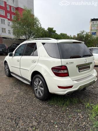 Mercedes-Benz M-Класс II (W164) Рестайлинг 550 5.5 AT 4WD