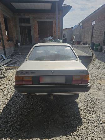Audi 80 III (B2) 1.8 MT
