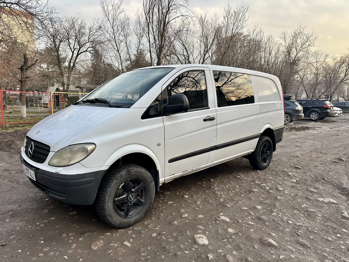 Открыть фото Mercedes-Benz Vito II (W639) 115 CDI L3 2.2d AT 4WD