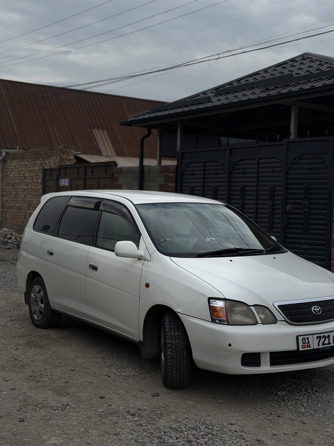 Открыть фото Toyota Gaia 2.0 AT