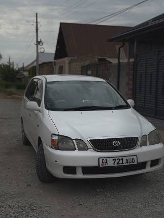 Toyota Gaia 2.0 AT