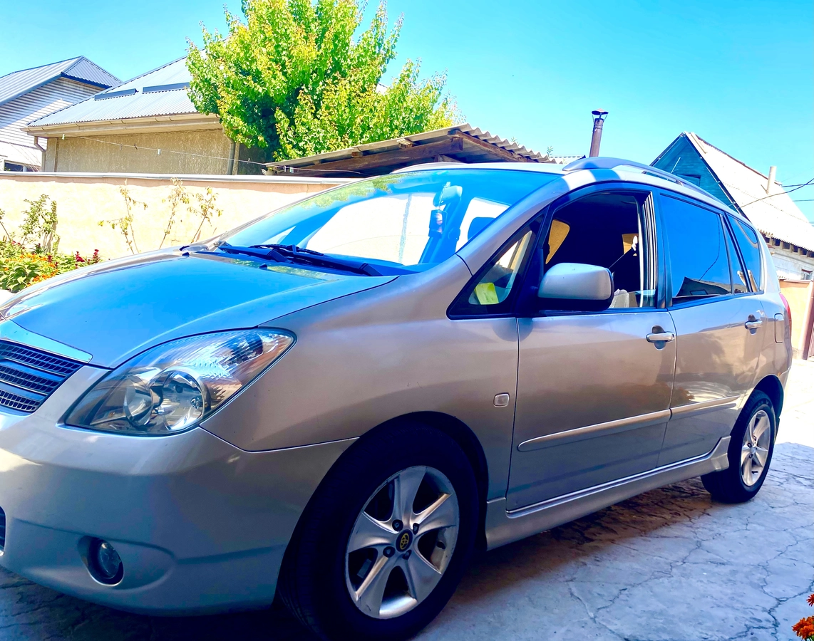 Toyota Corolla Verso I 1.8 AT