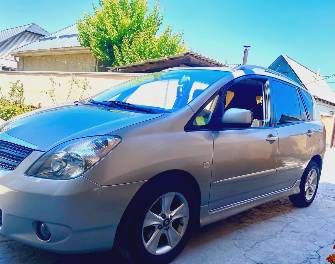 Toyota Corolla Verso I 1.8 AT