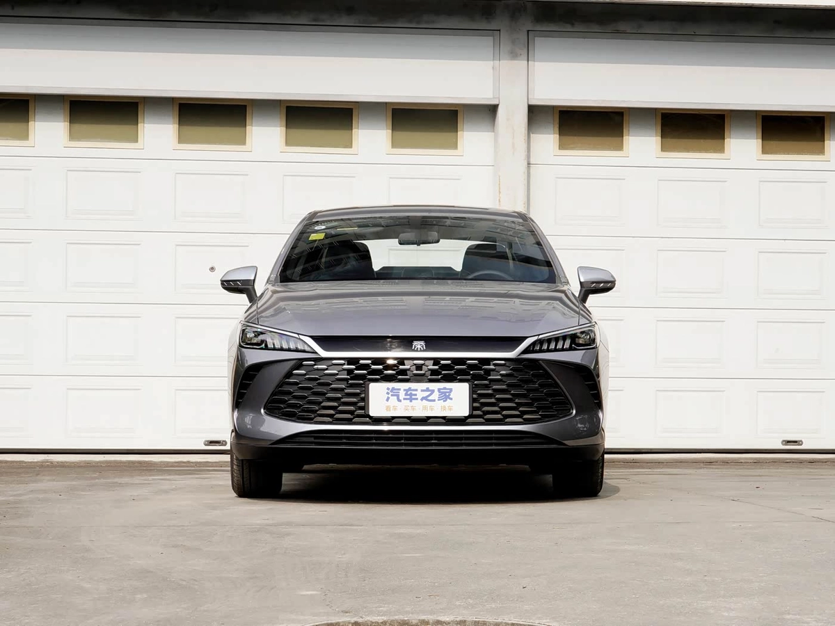 BYD Qin III DM-i 1.5hyb CVT