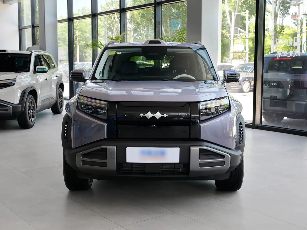 Открыть фото BYD FangChengBao Leopard 3 Electro AT 4WD