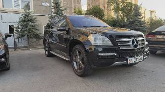 Mercedes-Benz GL-Класс I (X164) Рестайлинг 550 5.5 AT 4WD