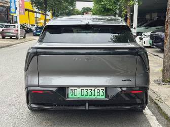HiPhi Y 76.6 kWh Electro AT