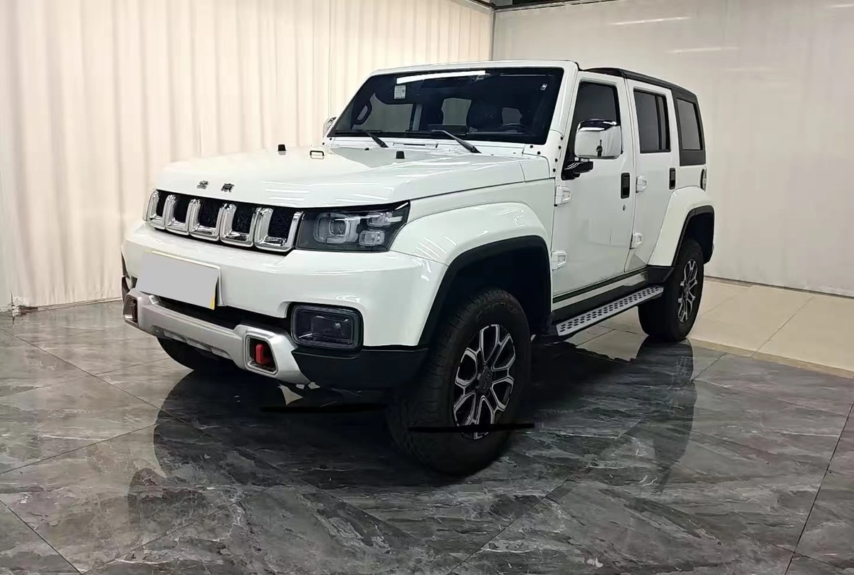 BAIC BJ40 I Рестайлинг 2.0 AT 4WD