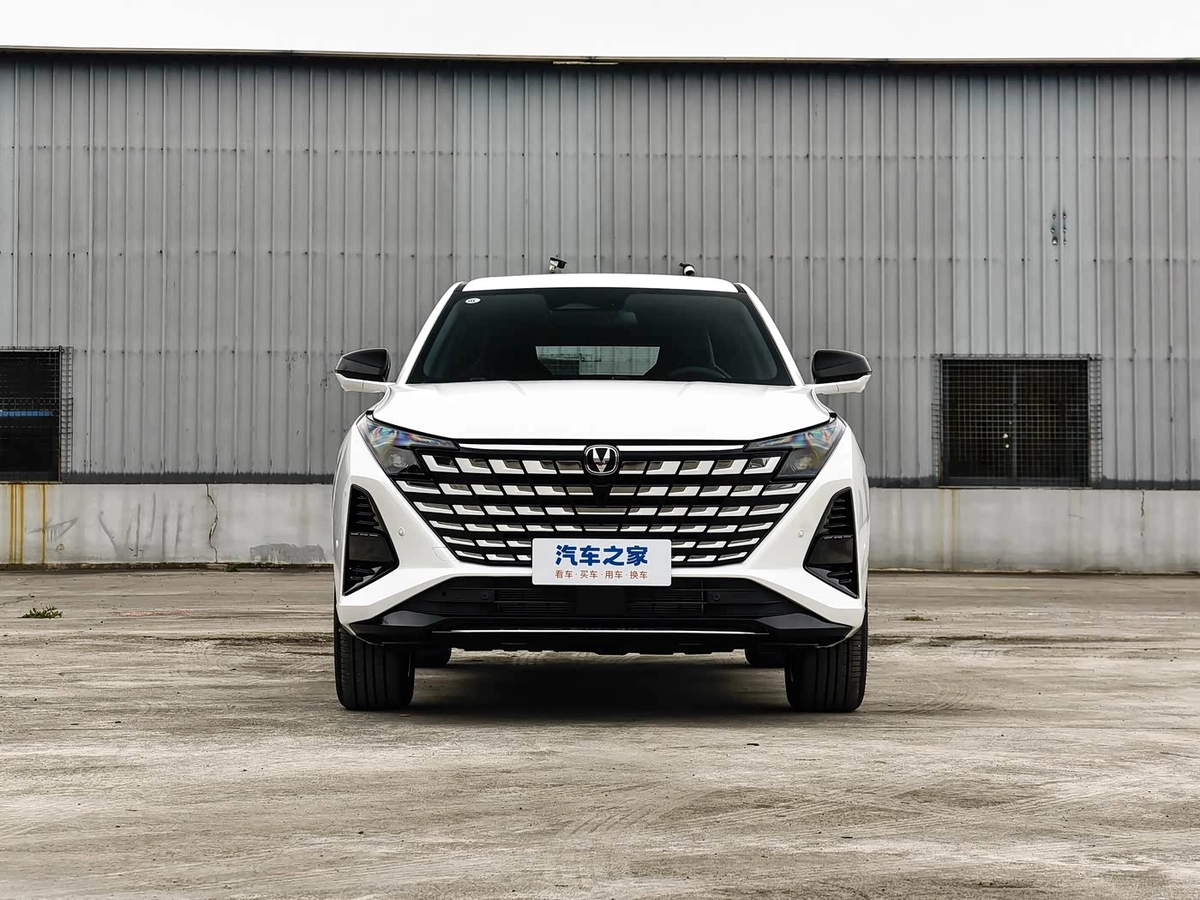 Changan UNI-Z 1.5 AMT
