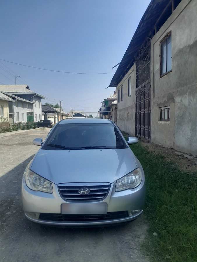 Hyundai Avante IV 1.6 AT
