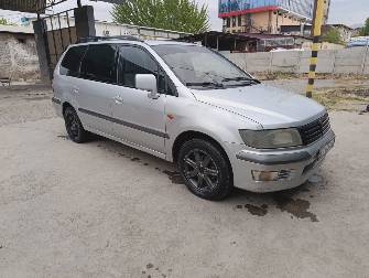 Mitsubishi Space Wagon III 2.4 MT