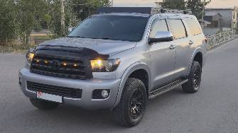 Toyota Sequoia II 5.7 AT 4WD