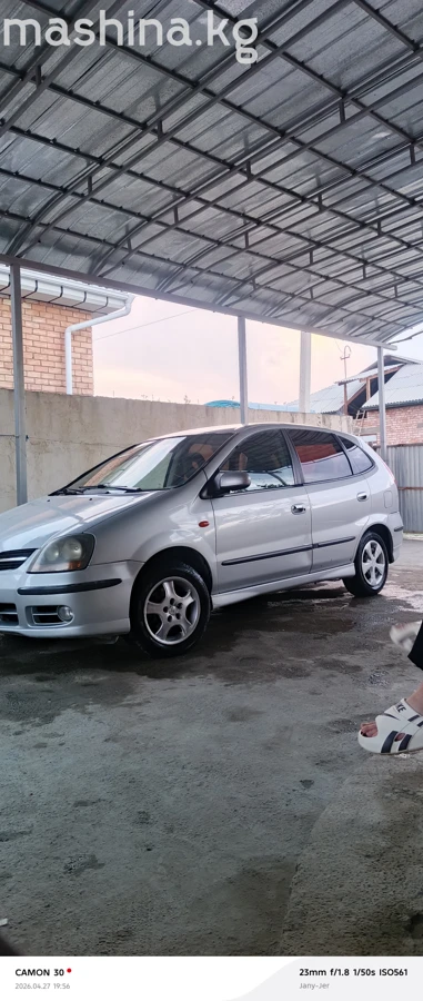 Nissan Almera Tino 1.8 MT