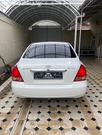 Hyundai Elantra III (XD) 1.6 MT