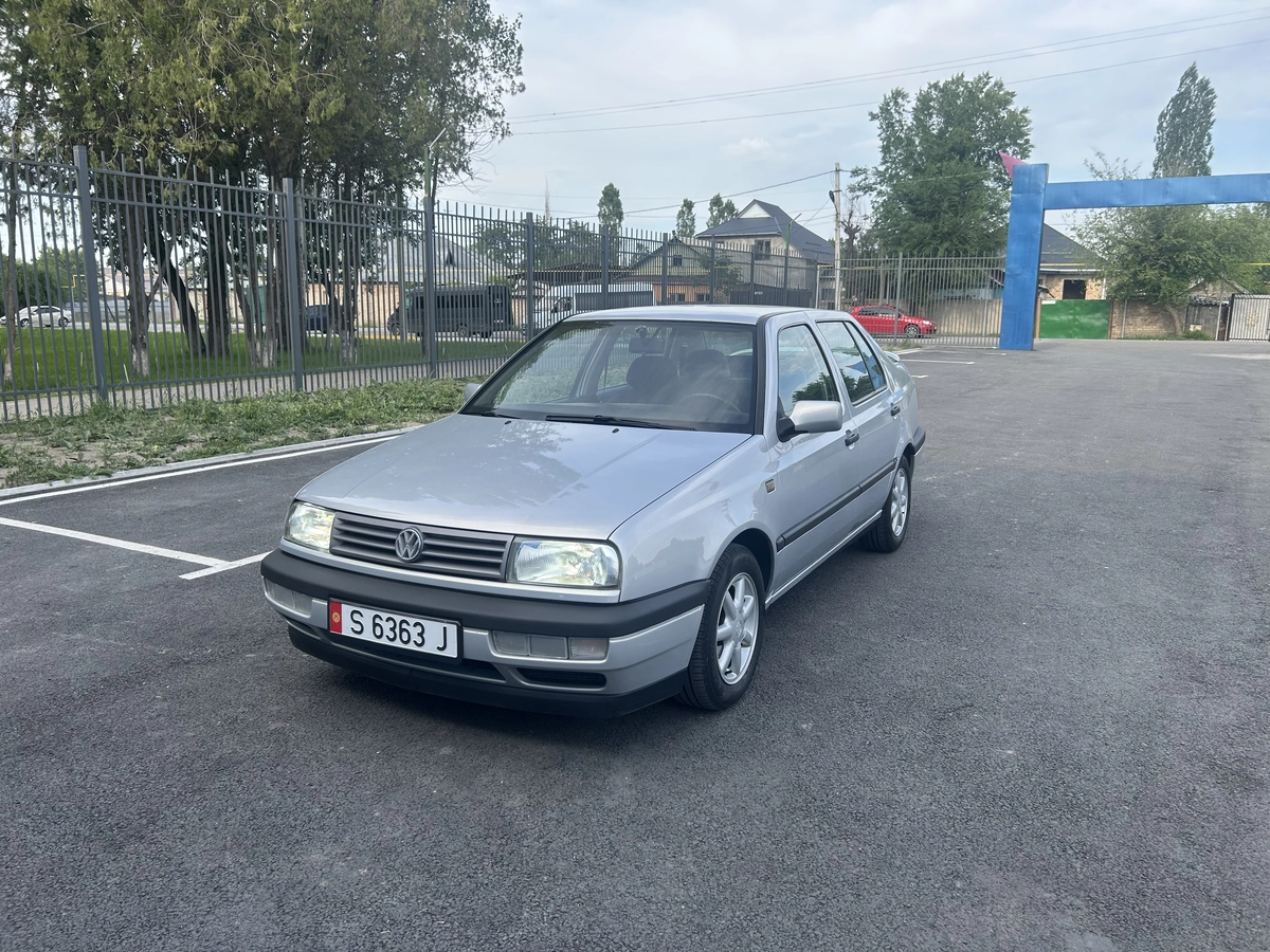 Открыть фото Volkswagen Vento 1.8 AT
