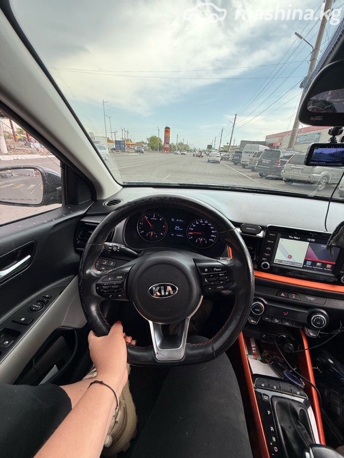 Открыть фото Kia Stonic 1.6 CRDi AT