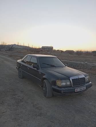 Mercedes-Benz W124 230 2.3 MT