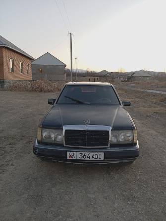 Mercedes-Benz W124 230 2.3 MT