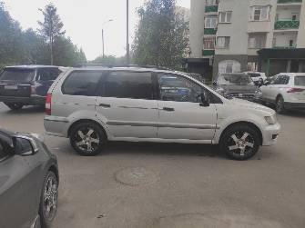 Mitsubishi Space Wagon III 2.4 MT