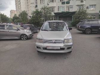 Mitsubishi Space Wagon III 2.4 MT